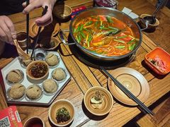 -快活林酸汤鱼鲜品火锅店(甲秀楼店)