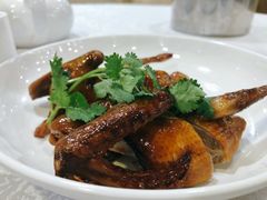 脆皮乳鸽-珠江餐厅