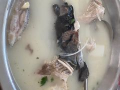 -雪湖煜辰鱼头老店(雪野湖店)