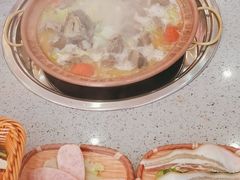 -阿婆情腊排骨火锅(金虹路店)