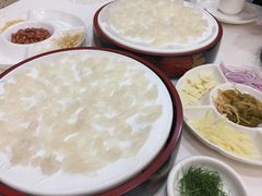 金鲷鱼生及配料-寻味顺德·南记酒家·传统顺德菜·鱼生(广源路店)