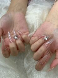 -芊屿芊浔美甲