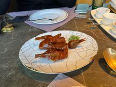 脆皮乳鸽-新荣记(BFC外滩金融中心店)