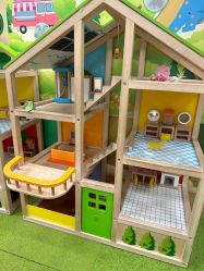 -莫莉幻想儿童乐园(武汉经开永旺店)