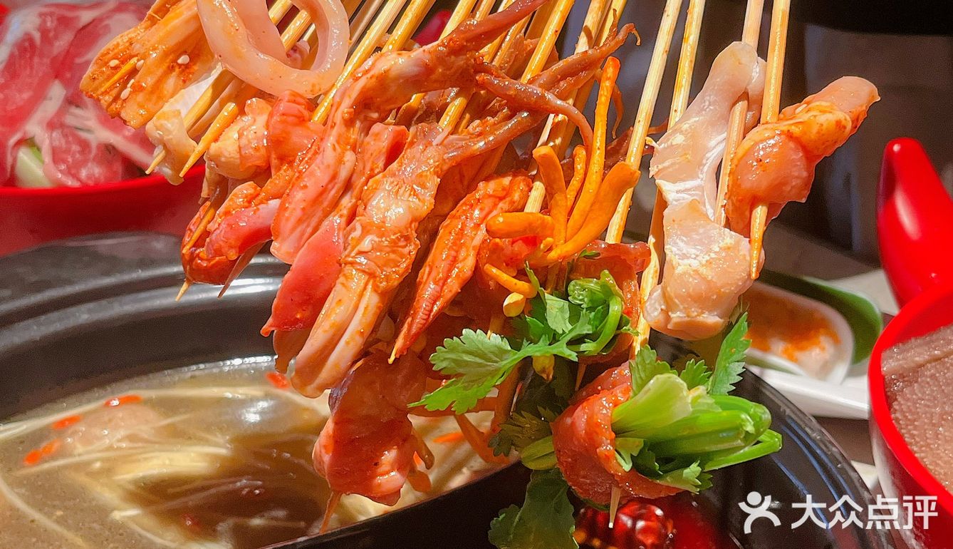 和喜欢的人一起吃牛肉串串火锅zui巴适｜唐粩丫·串串火锅