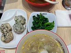 -小杨生煎(金山百联购物中心3楼店)