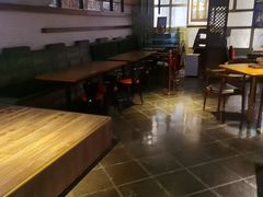 -JINNS锦时 steak&pizza(浸信会礼拜堂旧址店)