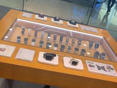 -Apple授权专营店(宝山万达店)