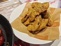 -肥肥虾庄·金牌油焖大虾(汉街SKP店)