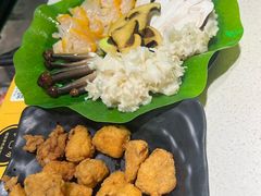 -钢管厂五区小郡肝串串香火锅(梅川路店)
