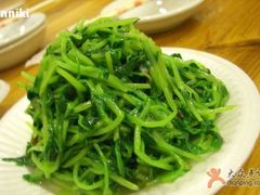 凉拌豆苗-老班长手工灌汤包老店(东山店)