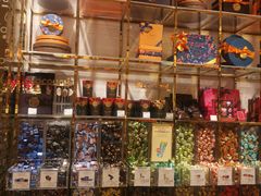 零售区-VENCHI 闻绮(广州太古汇店)