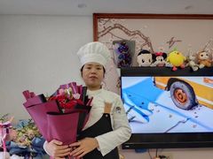 -鲸育宝宝月嫂(徐汇店)