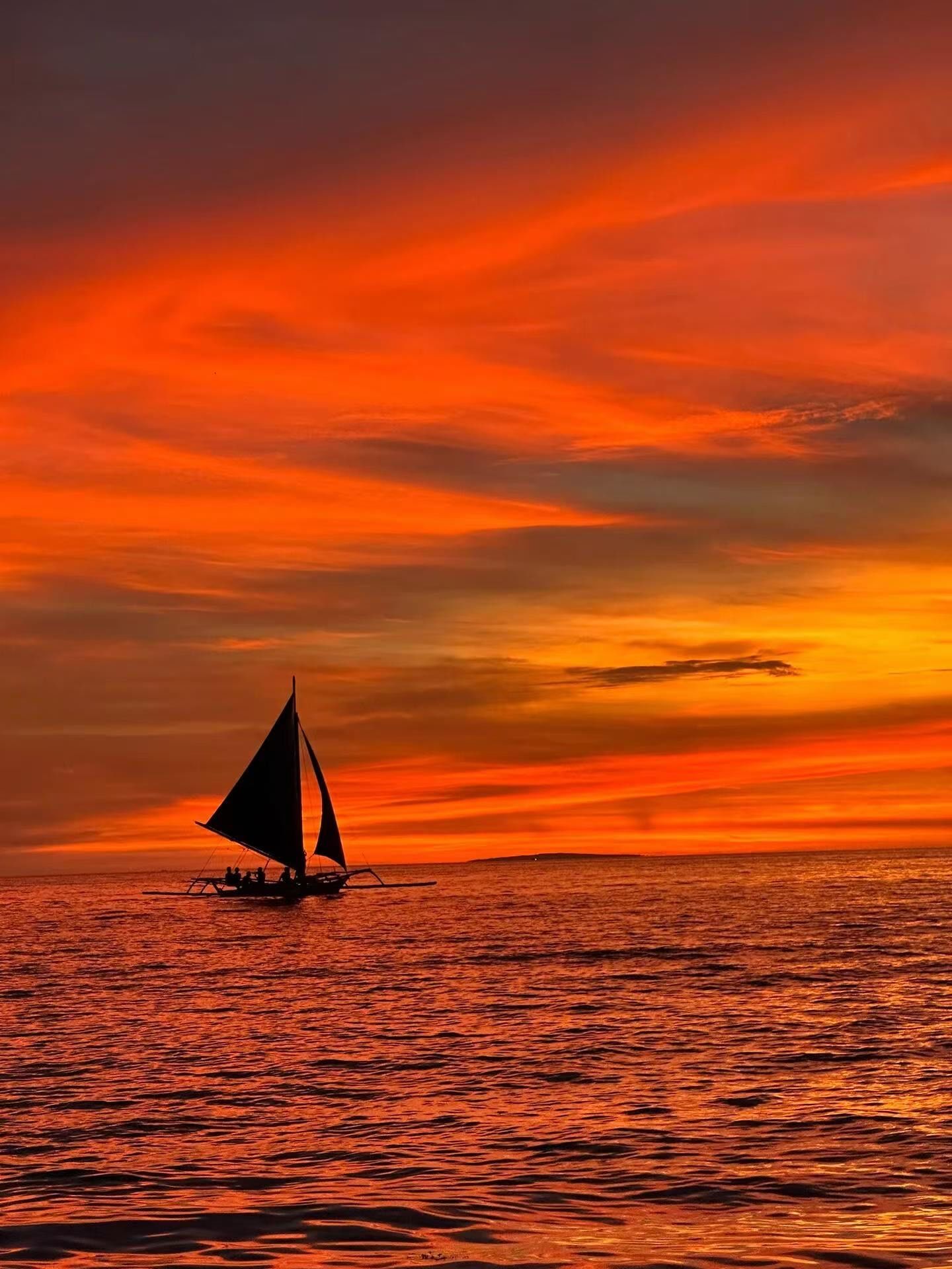 孤帆远影碧空尽