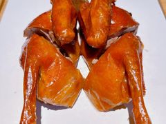 红烧乳鸽-汤城小厨•粤菜•靓汤(苏州街店)