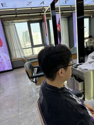 -藤野造型烫发染发