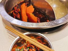 卜卜贝鸳鸯锅-憨铁匠老火锅(龙岗万科里店)