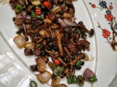菌菇牛肉-玫瑰园(中央路店)