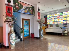 -华龙特色大骨鸡农家菜馆