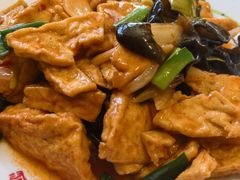 -何适山庄 ·可团建(水长城P2停车场店)