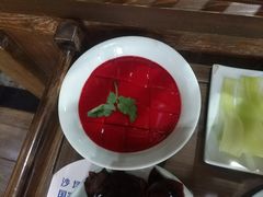 -红九格老火锅(三峡广场店)