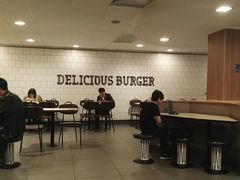-麦当劳(中唱大厦店)