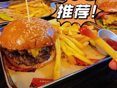 The&nbsp;K.O.&nbsp;绝代佳人招牌汉堡-Side Street街旁(交道口店)