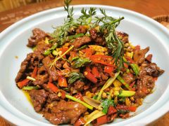 -老滇山寨•云南特色菜•地方菜•民族风情歌舞表演(金碧店)