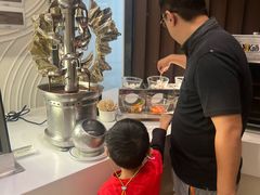 -亚洲国际大酒店·云顶阁旋转自助餐厅