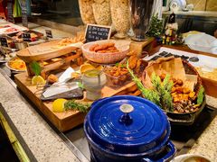 -松山湖凯悦酒店·Café自助餐厅·周末火舞秀表演