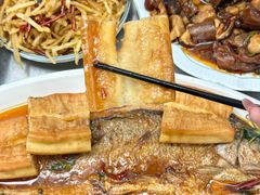 -丹水桥地锅鱼·翘嘴鲌·地方特色全鱼宴(丹江口大坝店)