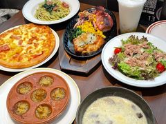 培根鸡肉双拼披萨-萨莉亚意式餐厅(杭州滨江天街店)