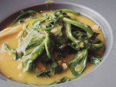 豌豆黄浸豌豆尖-半山腰·云南菜(侨福芳草地店)