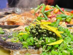 -鸣记脆皮烤鱼·海鲜烤鱼(三八广场店)