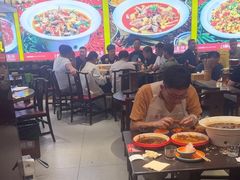 -川流不息·地道川菜·小龙虾(松东路店)