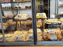 面包甜点陈列柜-苹果花园(乳山路店)