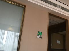 -铂逸梦秦酒店(横店梦幻谷店)