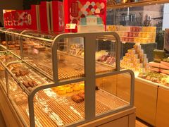 面包甜点陈列柜-好利来(永定路店)