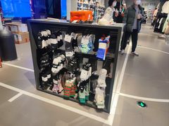 -NIKE品牌体验店(金源新燕莎店)