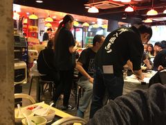 大堂-鲜入围煮花胶鸡海鲜火锅