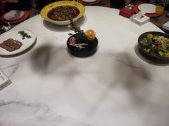 -皇城根·鲁菜济南菜·吊炉烤鸭·炒鸡鱼头(济南旗舰店)
