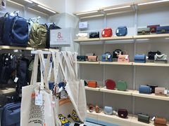 -hotwind热风(中贸广场店)