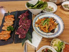 -青瓦餐厅·生鱼片·韩园烤肉(西塔店)