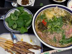 -云阿蛮云南生烫牛肉米线(奉贤路店)