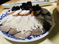 菌菇拼盘-东镇老火锅(长春路首店)