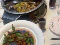 -阿瓦山寨·湘菜现炒·剁椒鱼头王(咸阳总店)