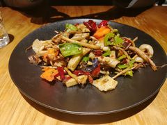 -十三式重庆江湖菜(金茂览秀城店)