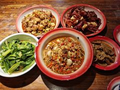 -老三样·美食研究中心(世贸路店)