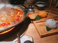 飞鱼籽墨鱼滑-湊湊火锅·茶憩(杭州湖滨银泰in77店)