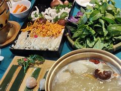 -慢丽江·云南野生菌土鸡锅(付家庄店)
